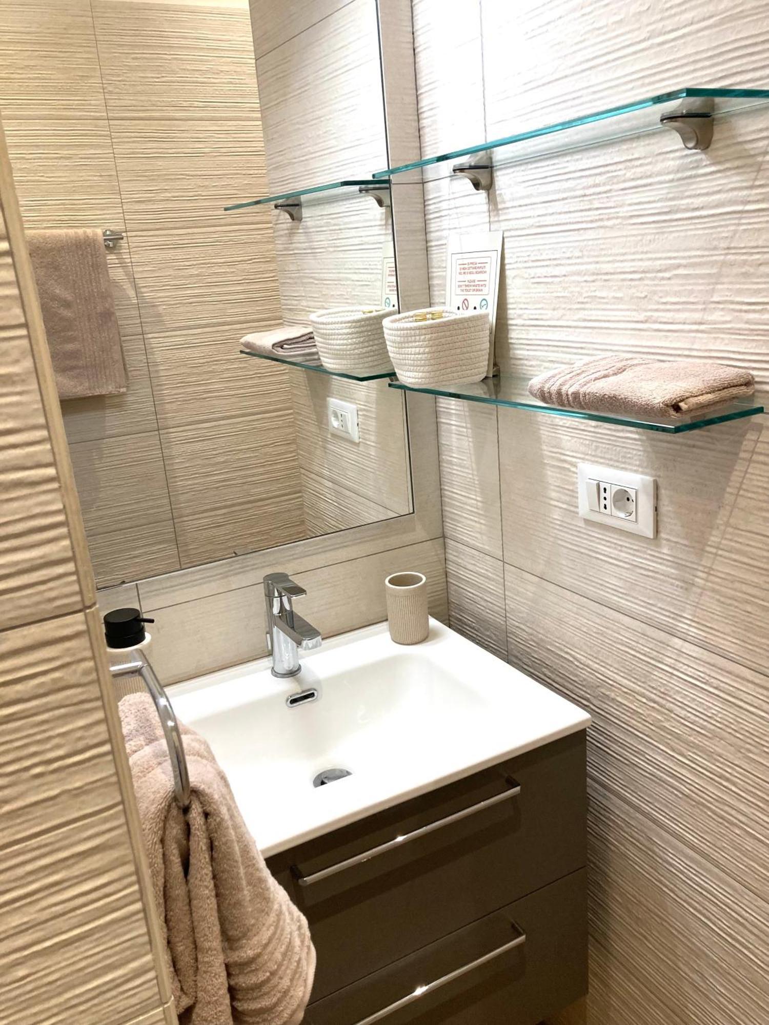 Casa Cereria - Apartment With Parking Триест Экстерьер фото