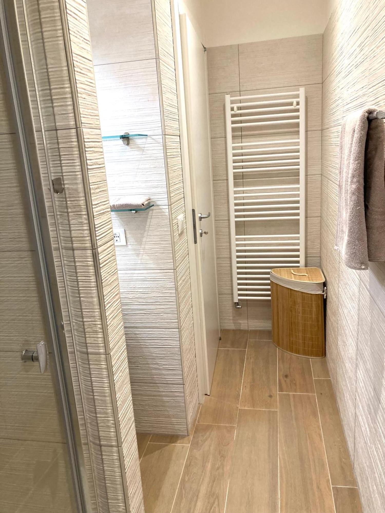 Casa Cereria - Apartment With Parking Триест Экстерьер фото